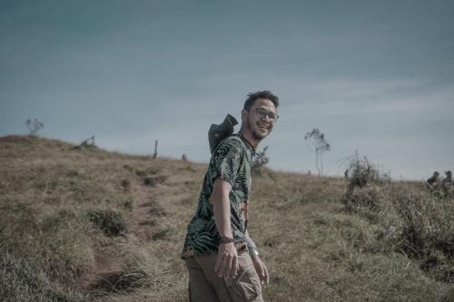 Cerita Zarry Hendrik, Si Perangkai Kata